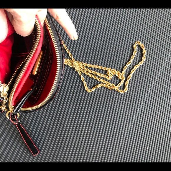 Isabel Fiore leather patent black crossbody - Picture 4 of 4